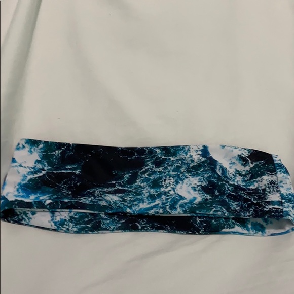 Swim suit top - Picture 2 of 3